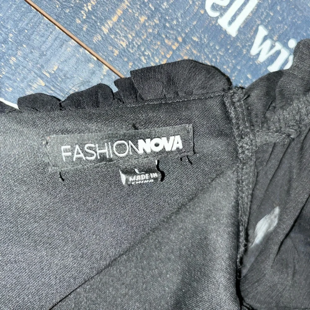 Super cute going out Black Fashion Nova top. - Picture 2 of 5